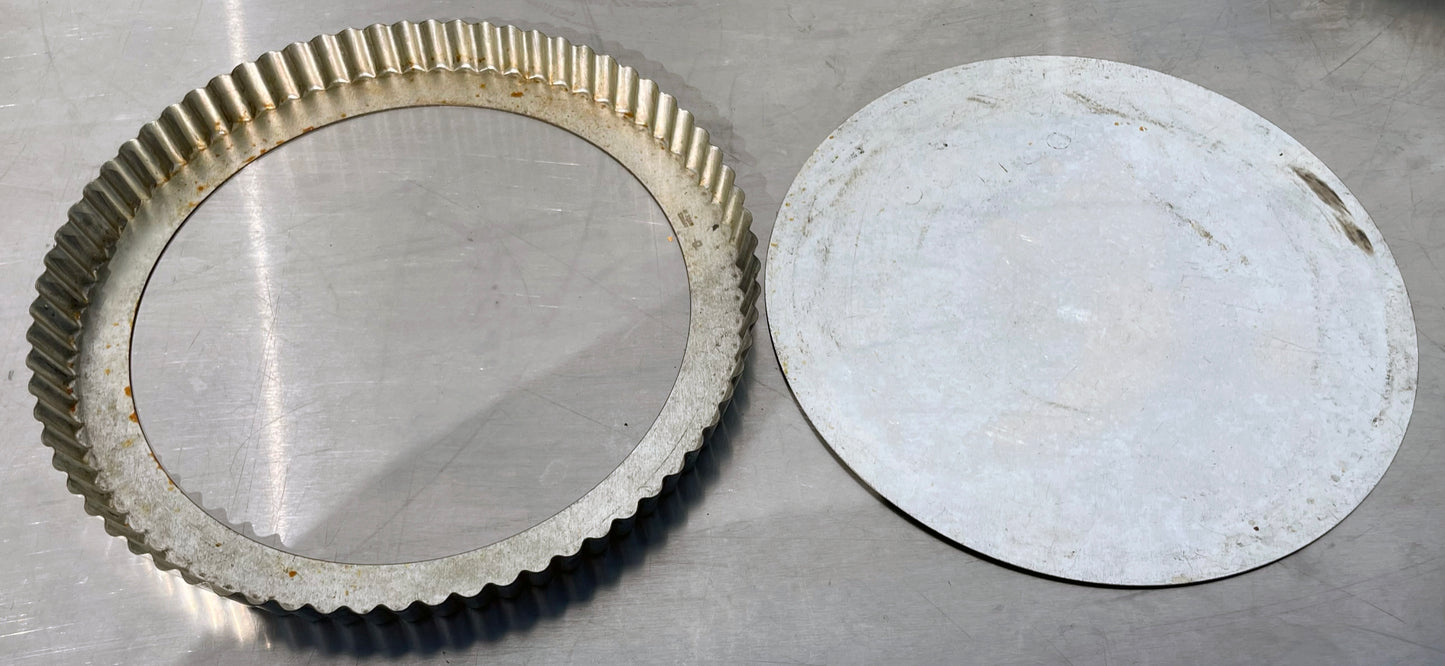 Lot Of (10) 10″ Removable Bottom Aluminum Fluted Tart Bakery Pastry Pans