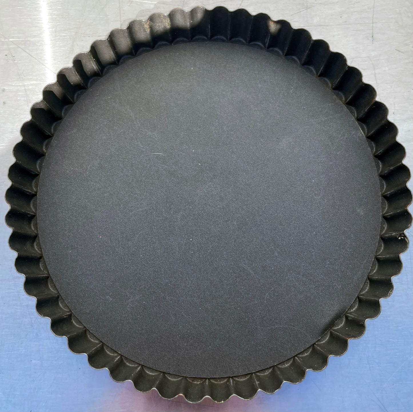 Lot Of (10) 7-1/2″ Removable Bottom Aluminum Fluted Tart Bakery Pastry Pans