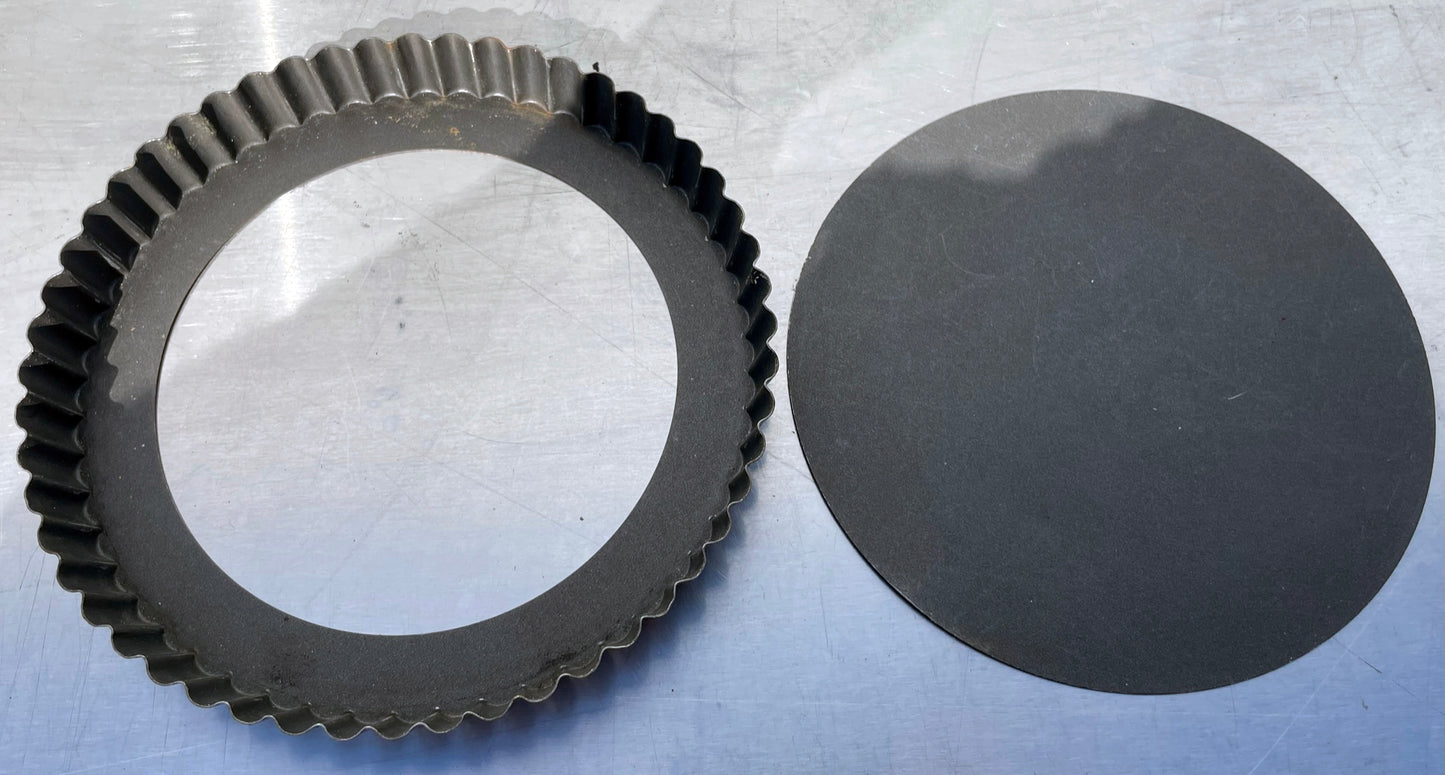 Lot Of (10) 7-1/2″ Removable Bottom Aluminum Fluted Tart Bakery Pastry Pans