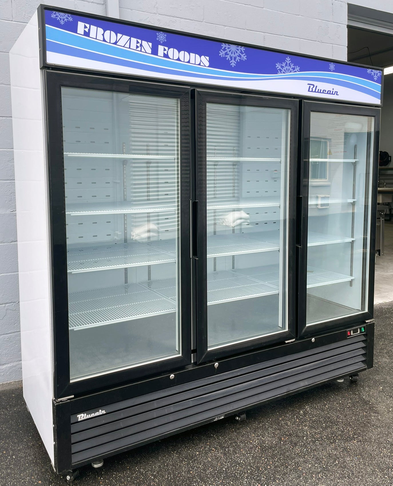 Blue Air (BKGF72-HC) 82″W 3-Door Reach-In Commercial Glass Merchandiser Freezer