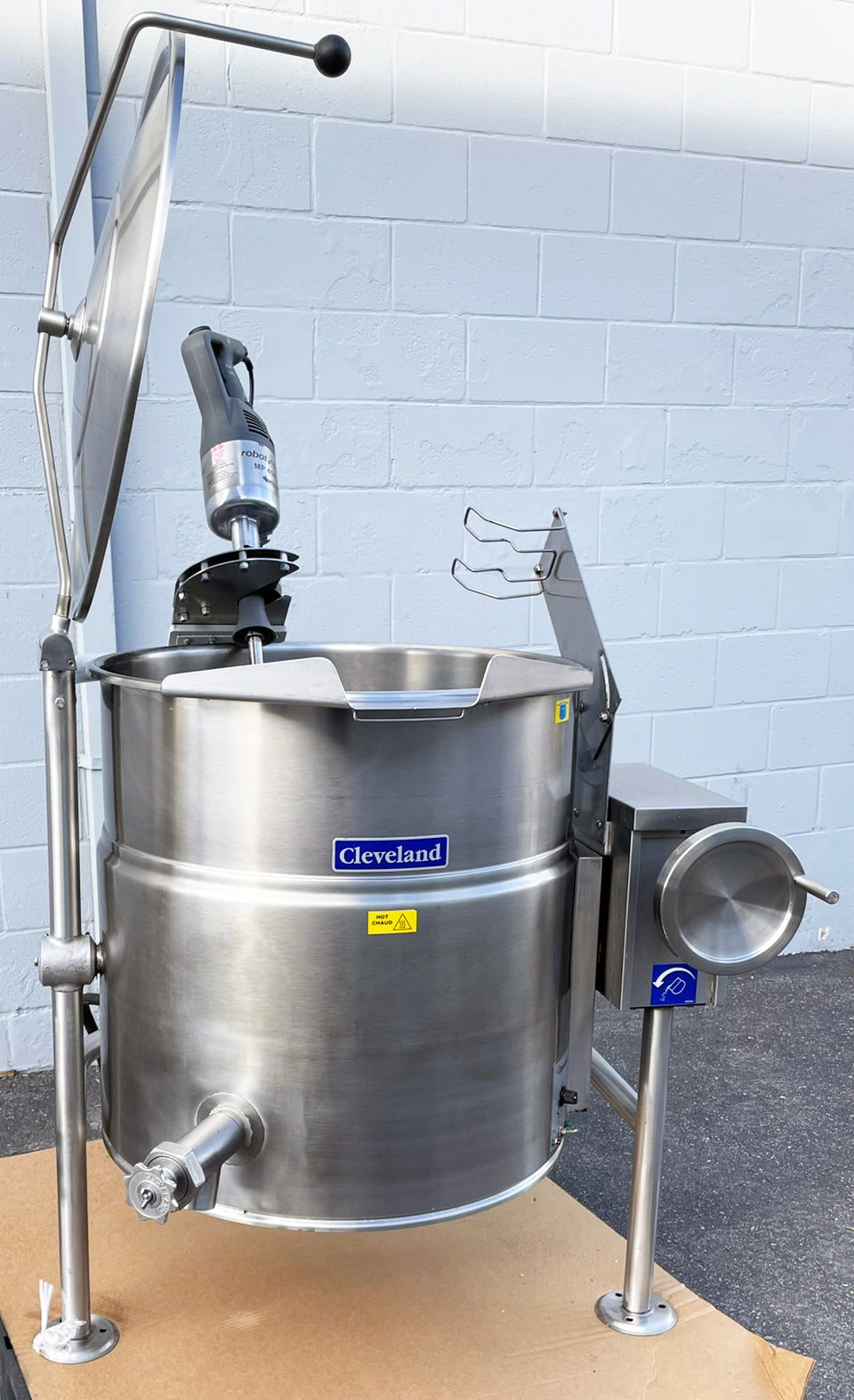 Cleveland KEL-40-T 40 Gallon 2/3 Steam Jacketed Electric Tilting Cooking Kettle WITH (2) Robot Coupe MP450 Immersion Blenders