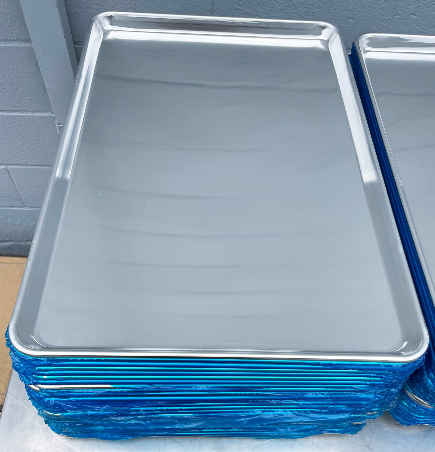 Lot Of (50) NEW Choice 407BUNFULL 19 Gauge Commercial Aluminum Baking Sheet Pans