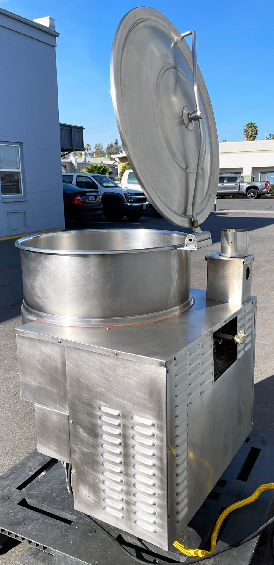 Cleveland (KGL-40) 40 Gallon 2/3 Steam Jacketed Commercial Gas Stationary Kettle