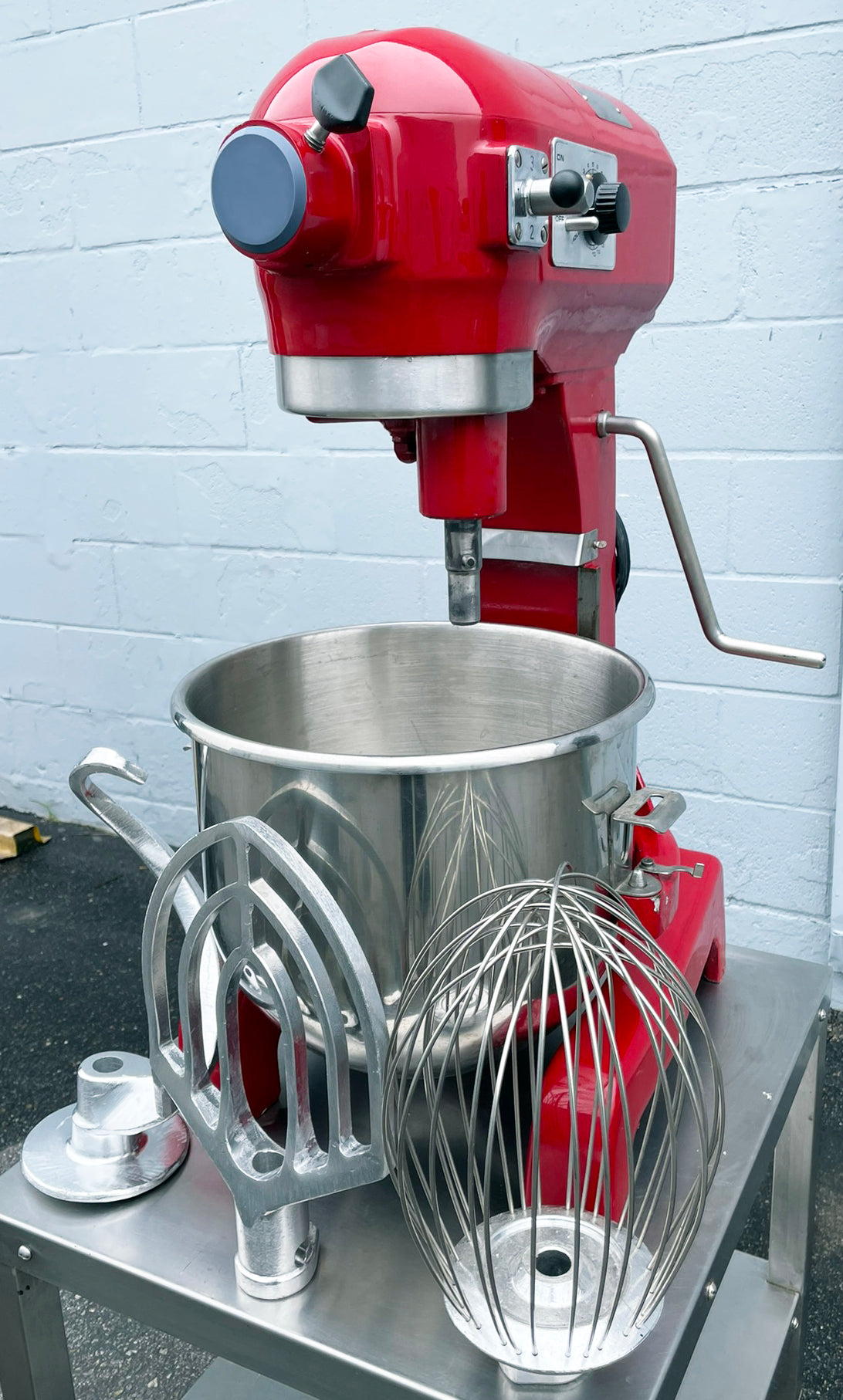 Hobart (A-200T) 20 Quart 3 Speed Commercial Bakery Dough Food Mixer On Stand