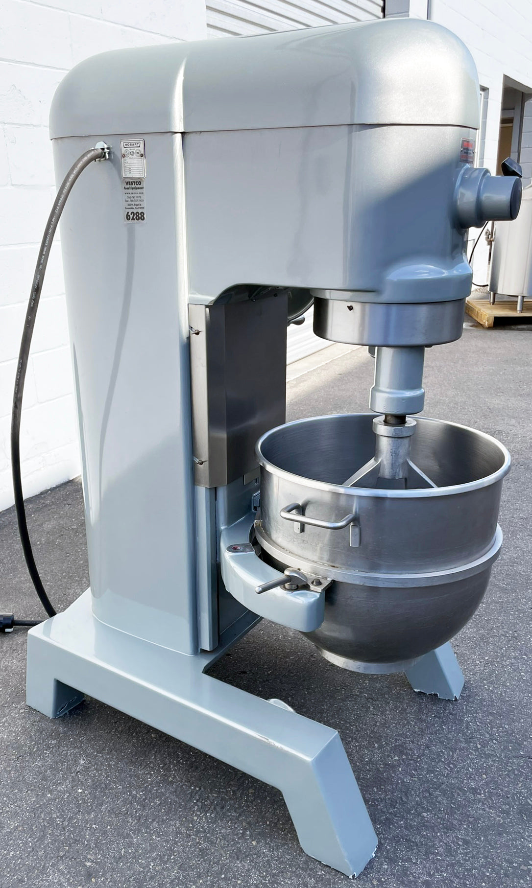 Hobart (H-600T) 60 Quart 4 Speed Bakery Restaurant Commercial Dough Food Mixer