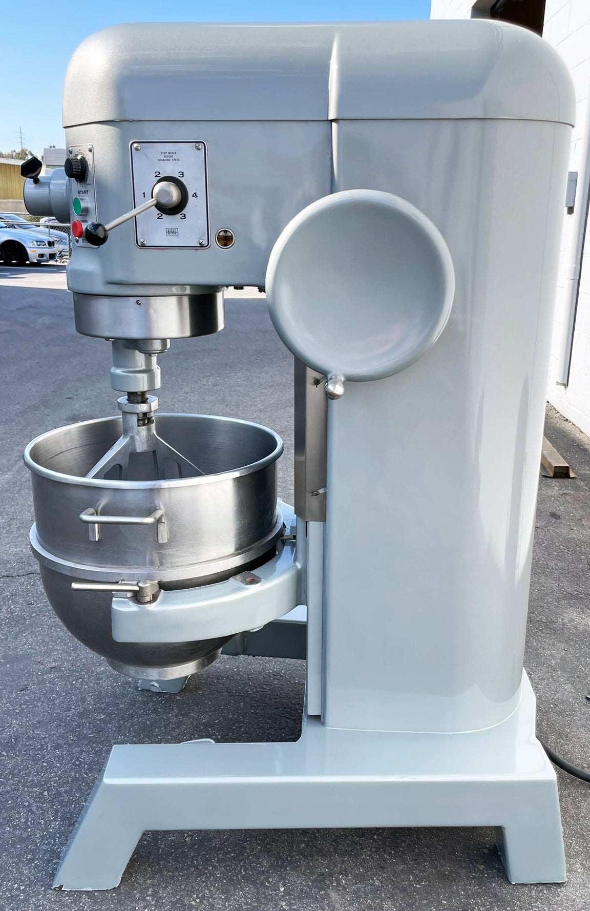 Hobart (H-600T) 60 Quart 4 Speed Bakery Restaurant Commercial Dough Food Mixer