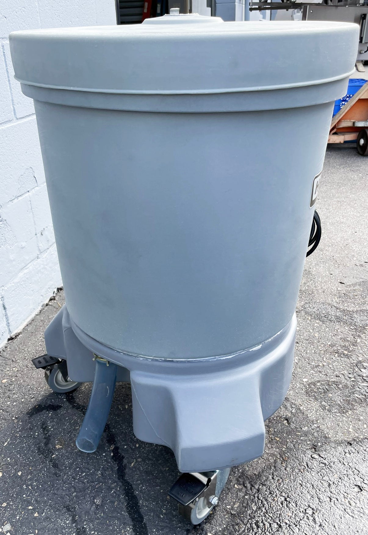 Hobart (SDPE) 20 Gallon Polyethylene Industrial Salad Lettuce Spinner Dryer
