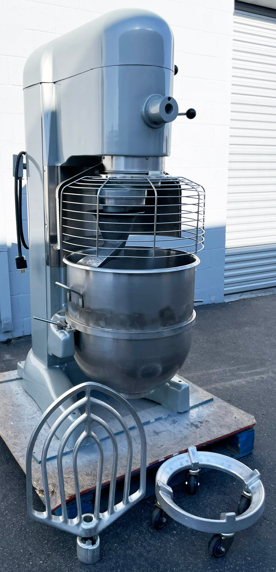 Hobart (V-1401) 140 Quart 4 Speed Industrial Bakery Dough Food Commercial Mixer