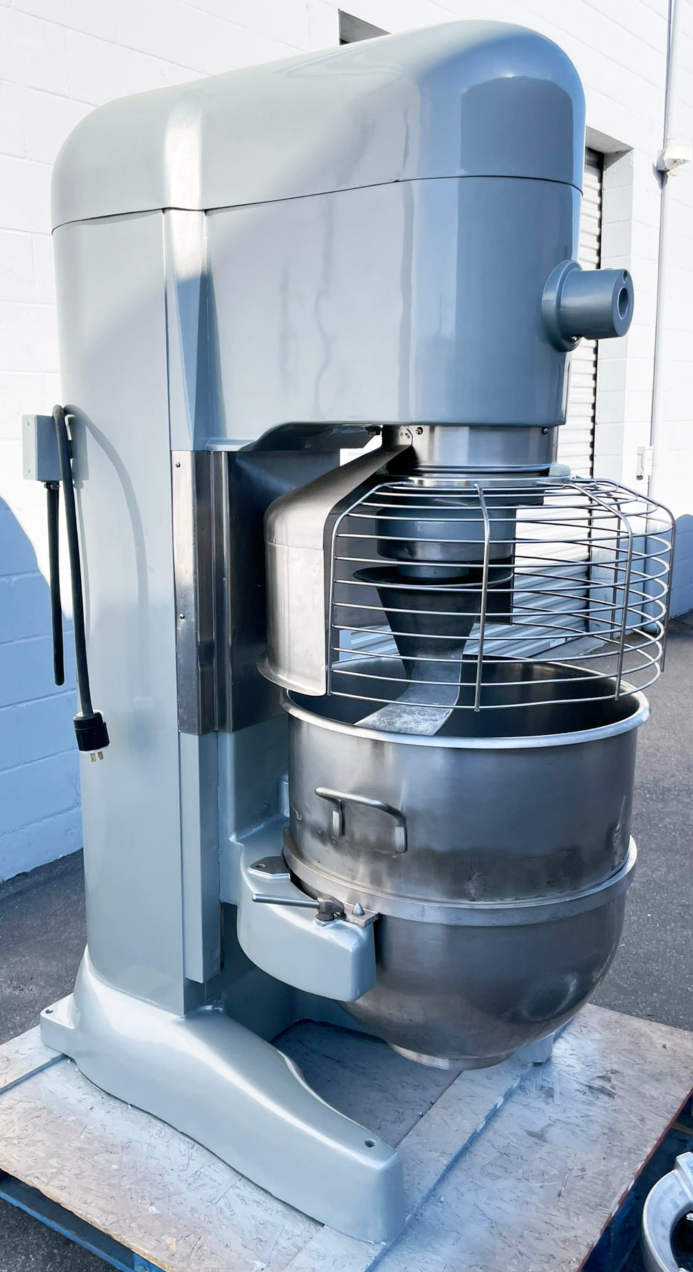 Hobart (V-1401) 140 Quart 4 Speed Industrial Bakery Dough Food Commercial Mixer