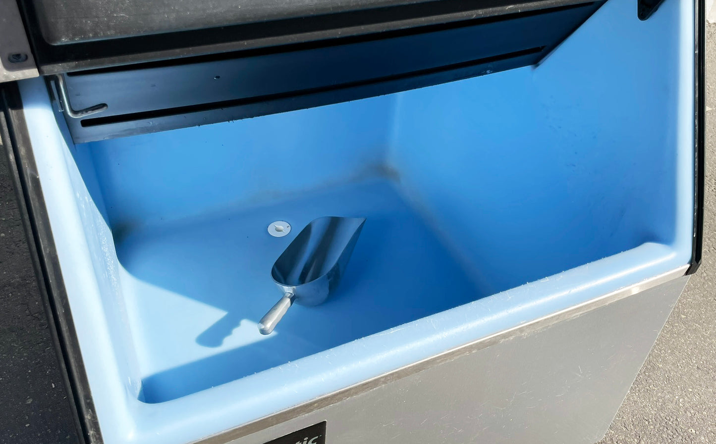 Ice-O-Matic (CIM0430HA) 435lb. Air-Cooled Half-Dice Commercial Ice Maker Machine With B40PSB 344lb. Storage Bin