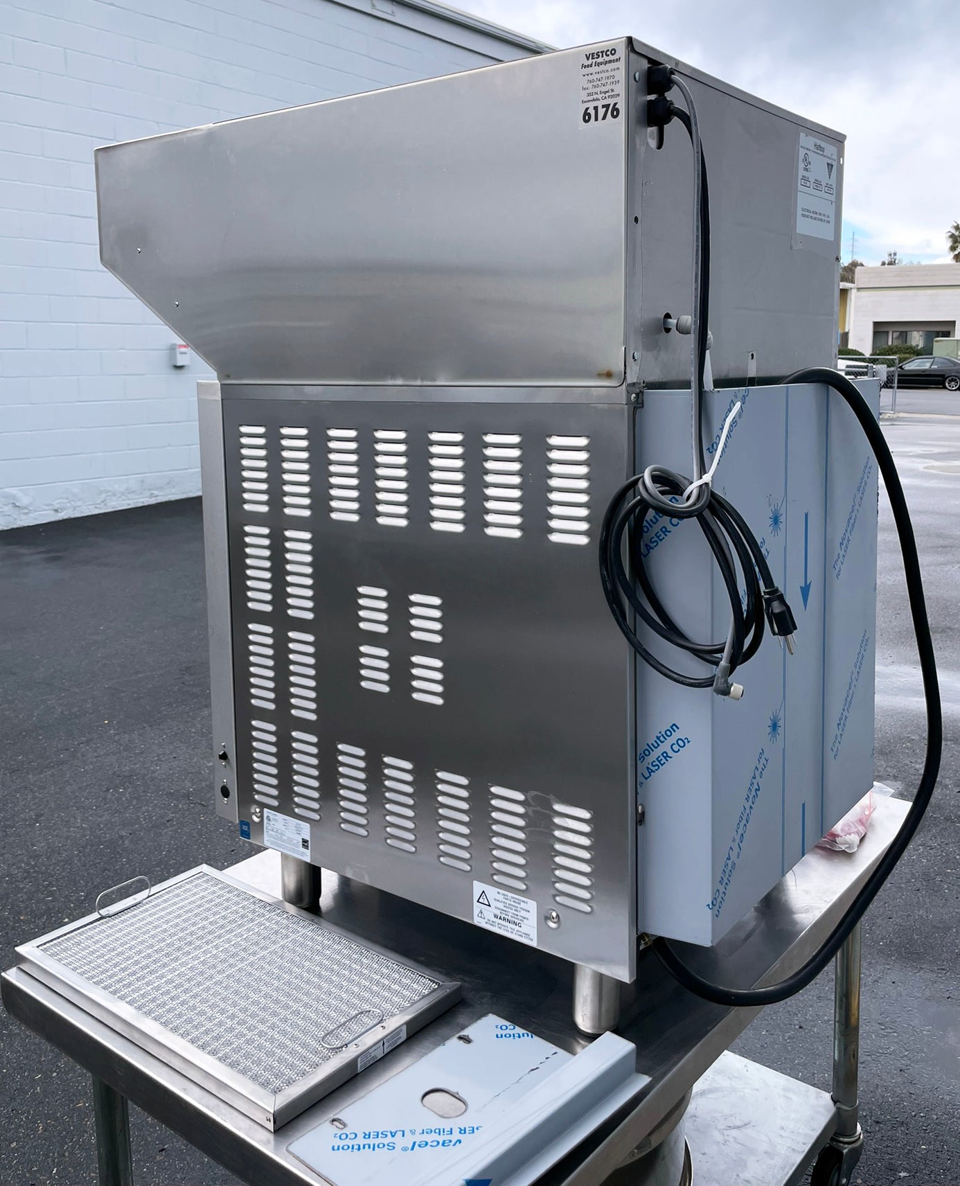 Moffat (E33T5) Single Deck Half-Size Touchscreen Electric Convection Baking Oven With Halton (VH32) Ventless Condensing Cooking Hood