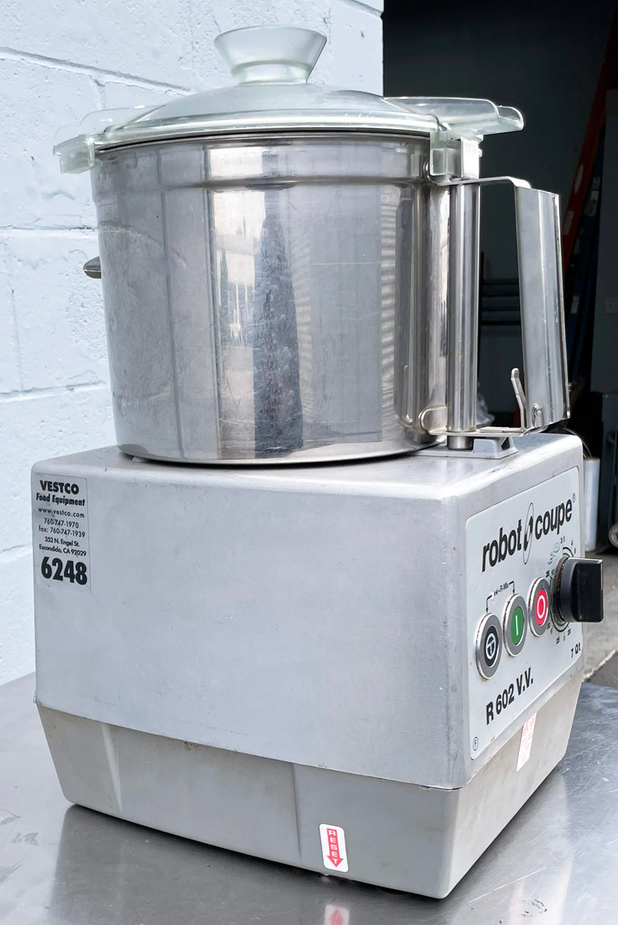 Robot Coupe (R602VVF) 7QT Variable Speed Continuous Feed Food Processor Mixe