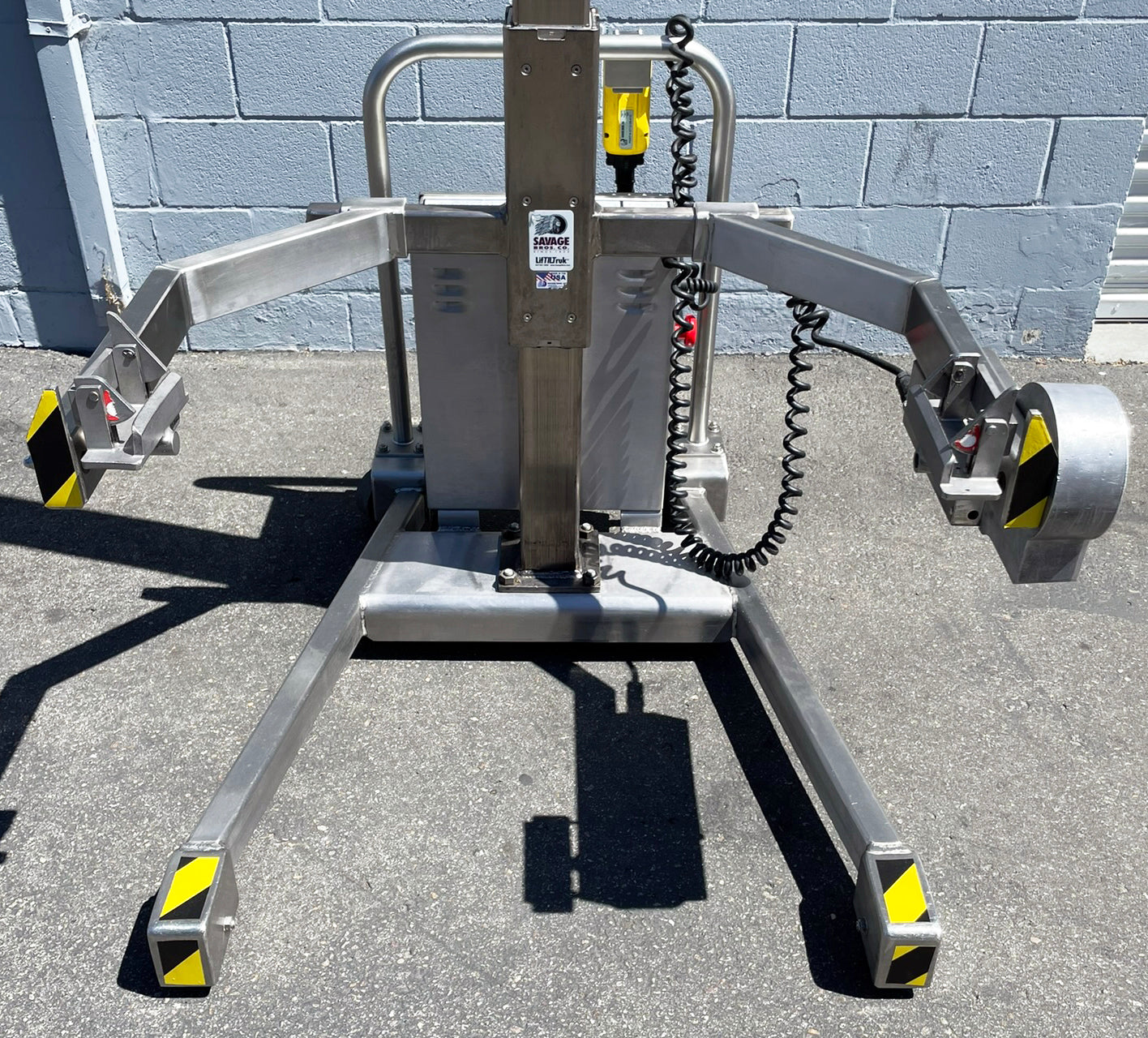 Savage Bros. (0712SS) Stainless Steel Mobile Hydraulic Bakery Kettle & Bowl Lift