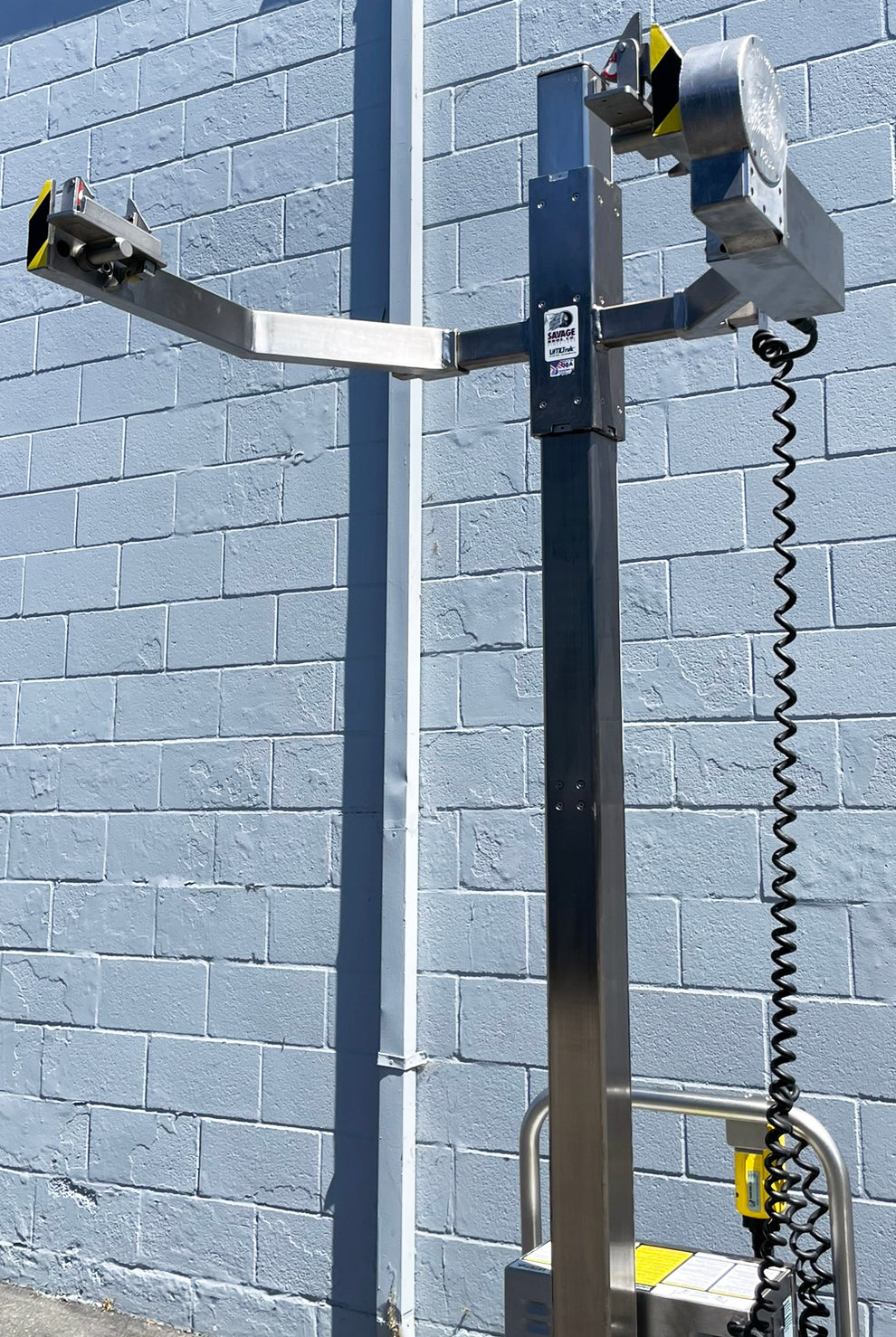 Savage Bros. (0712SS) Stainless Steel Mobile Hydraulic Bakery Kettle & Bowl Lift