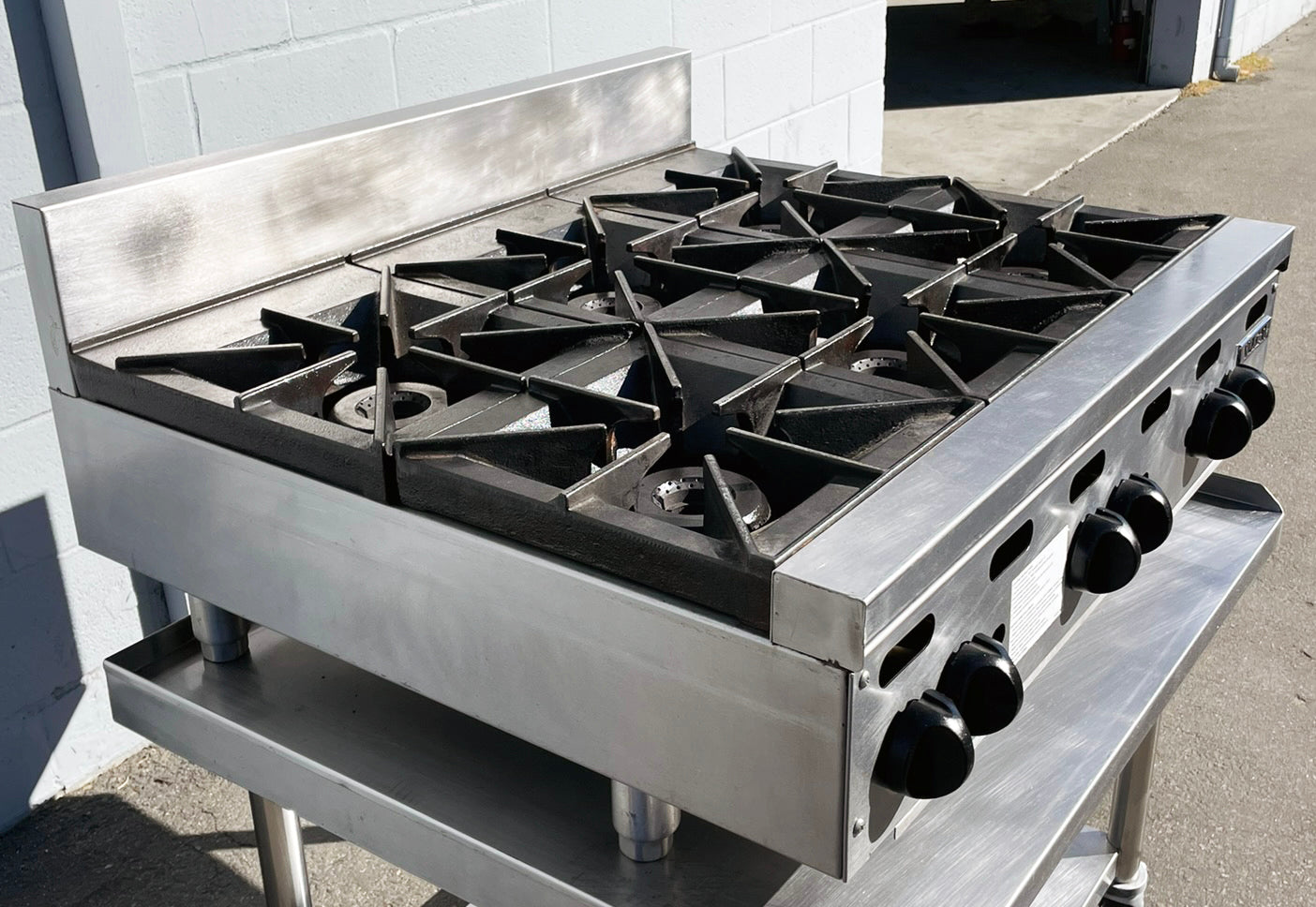 Vulcan (VHP636) 36″ Countertop 6-Burner Commercial Gas Restaurant Range