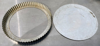 Lot Of (10) 10″ Removable Bottom Aluminum Fluted Tart Bakery Pastry Pans