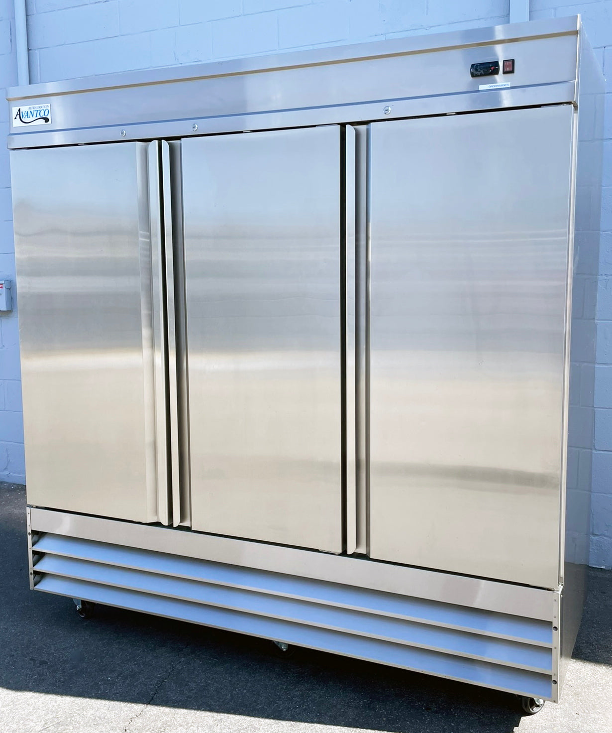 Avantco (178SS3RHC) 3-Door Stainless Steel Commercial Reach-In Refrigerator