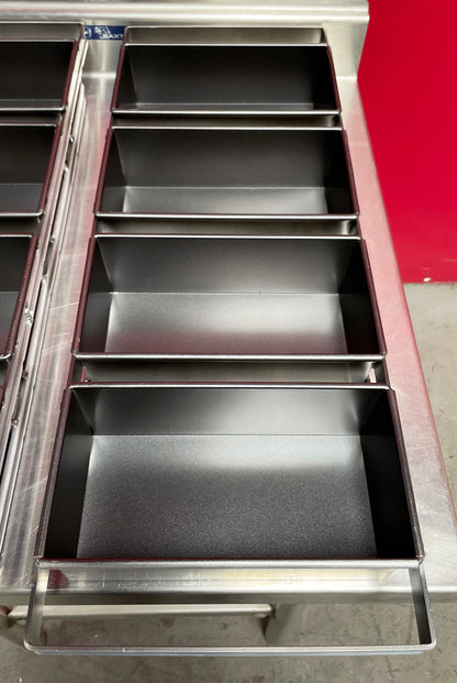 LOT OF 5 BRAND NEW 4-Strap Lightweight Bread Loaf Baking Pans