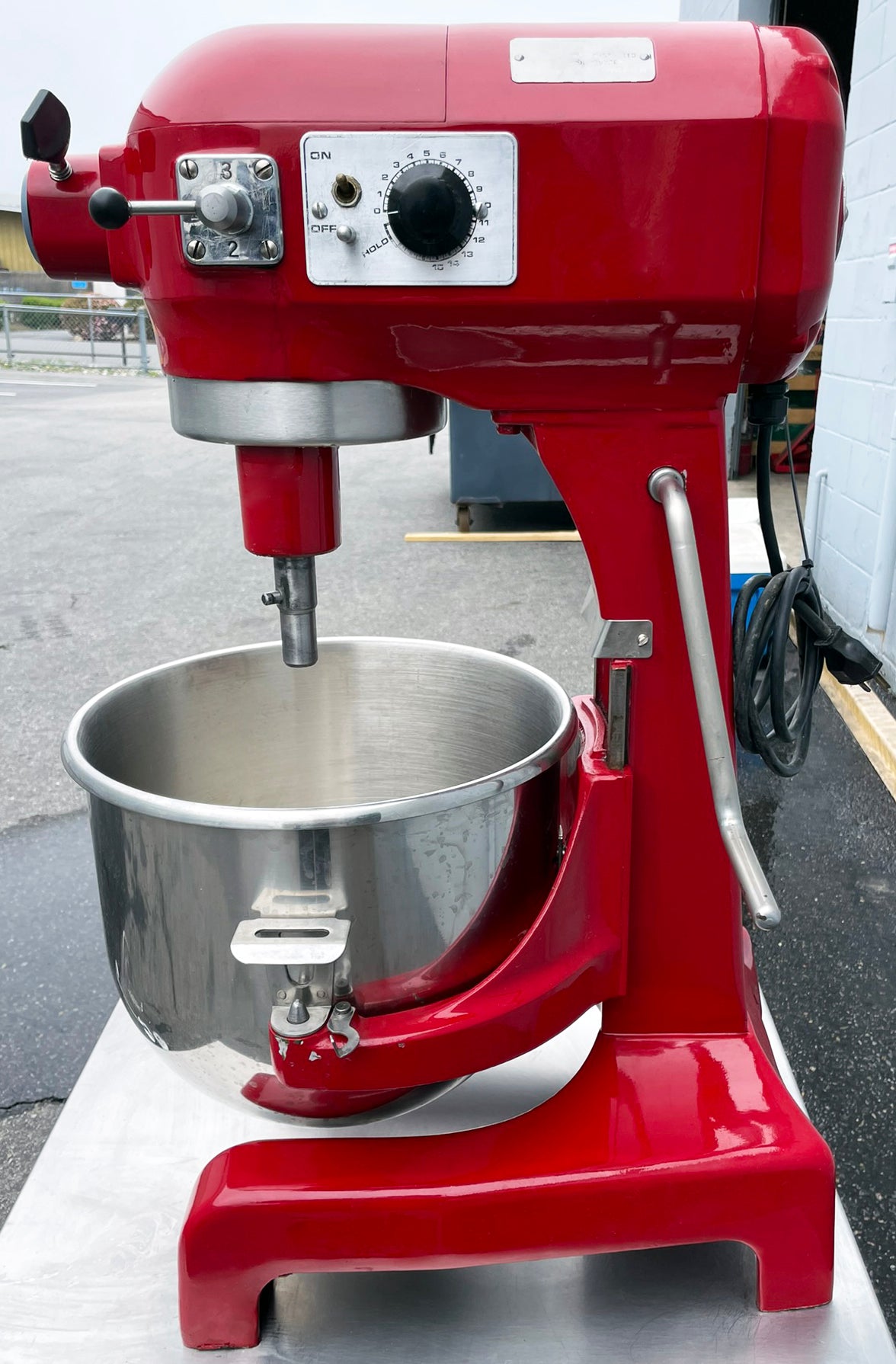 Hobart (A-200T) 20 Quart 3 Speed Commercial Bakery Dough Food Mixer On Stand