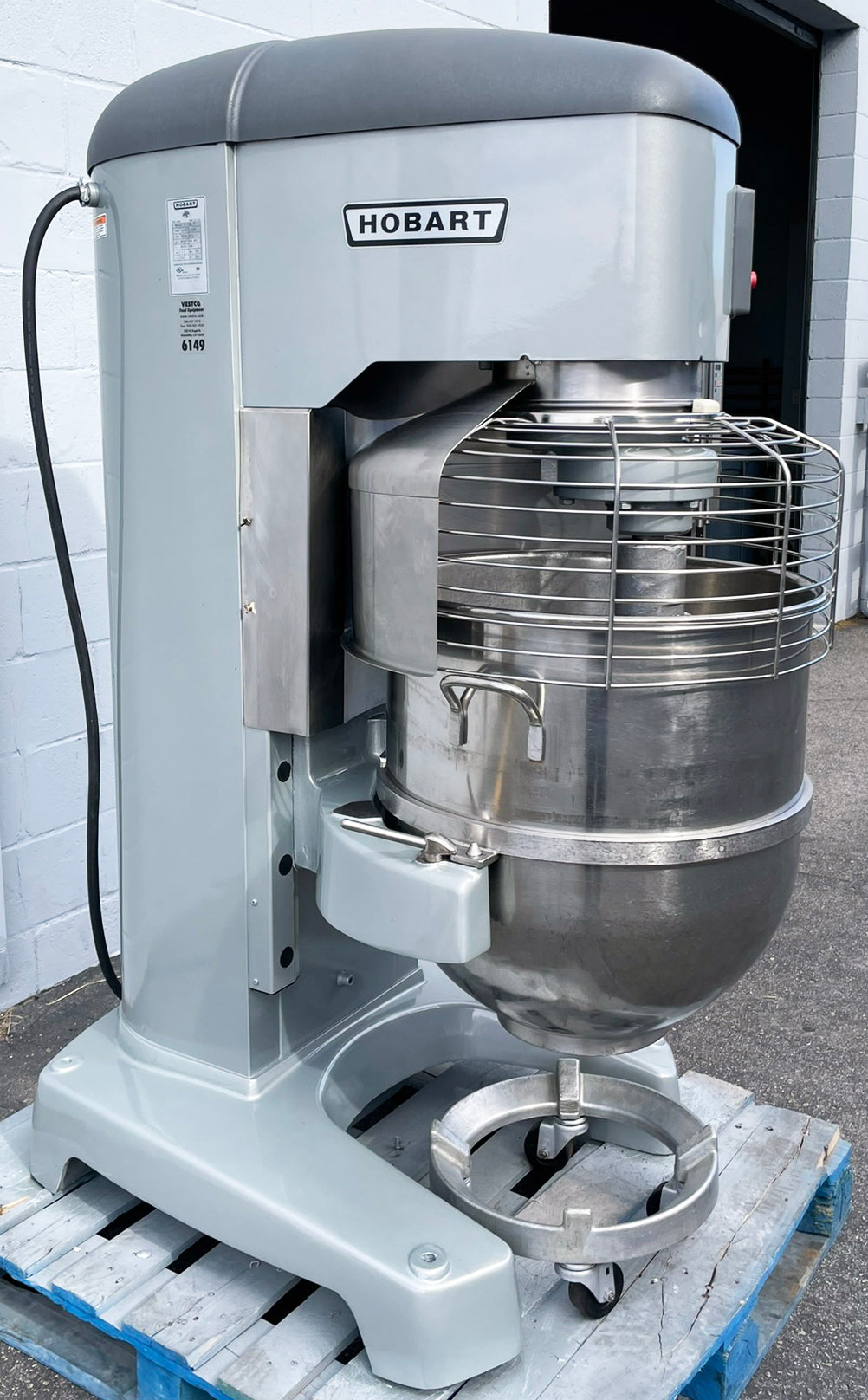 Hobart (HL1400N) 140 Quart 4 Speed Industrial Bakery Restaurant Dough Food Mixer