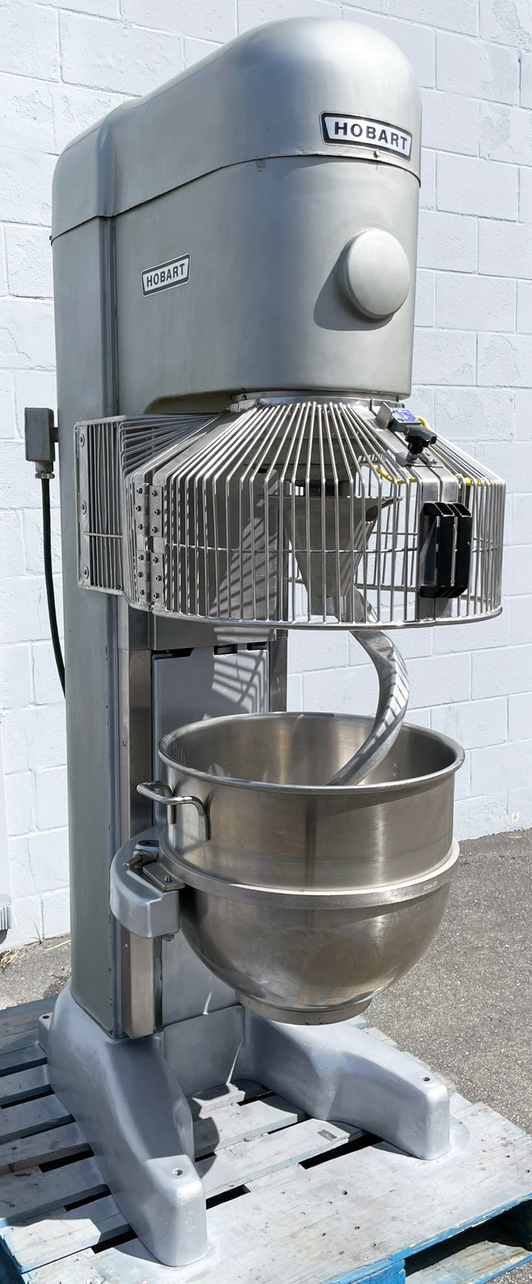 Hobart (M802) 80 Quart 4 Speed Tall Column Commercial Bakery Dough Food Mixer