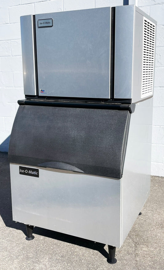Ice-O-Matic (CIM0430HA) 435lb. Air-Cooled Half-Dice Commercial Ice Maker Machine With B40PSB 344lb. Storage Bin