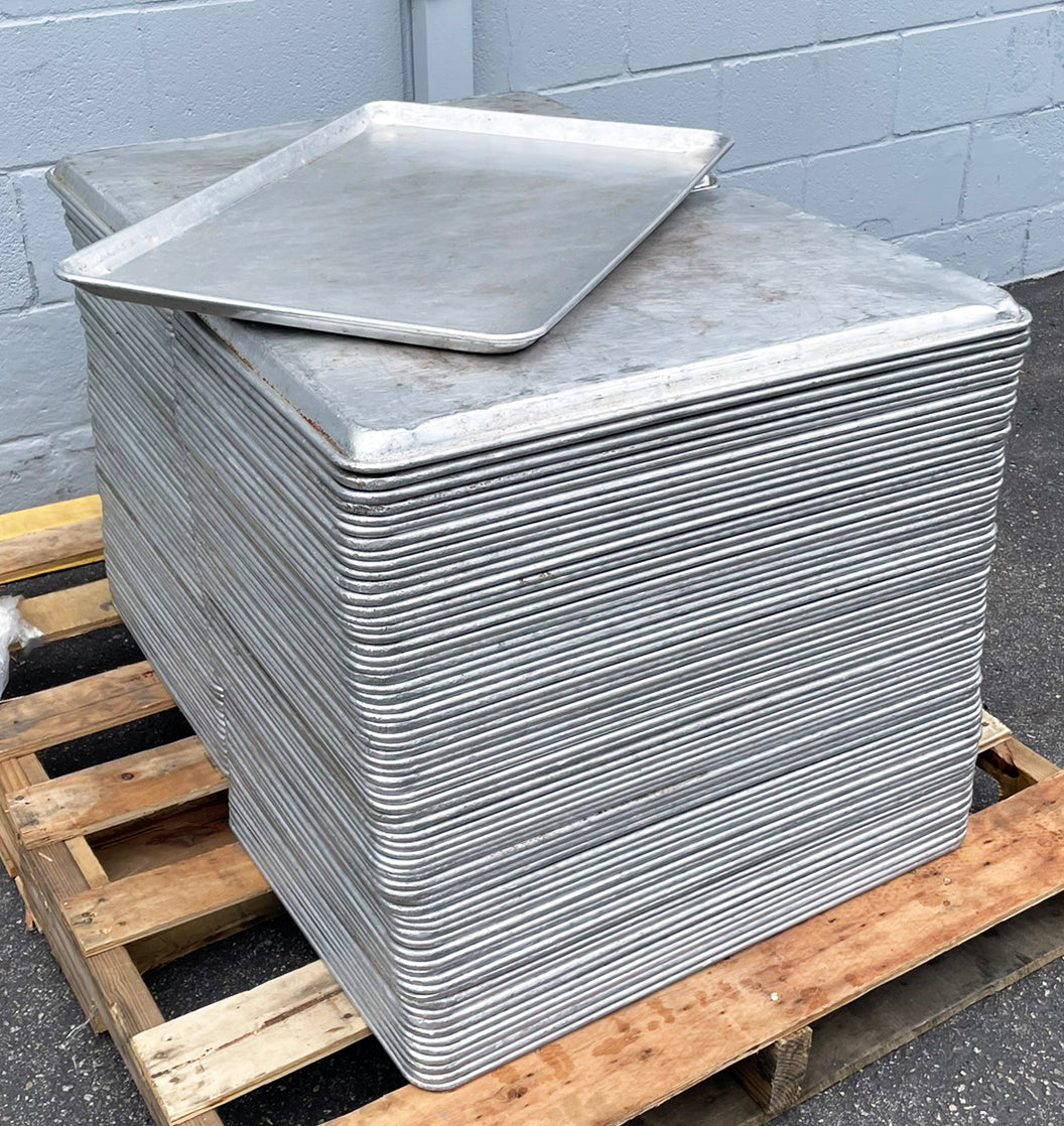 Lot Of 100 Full-Size (18″ x 26″) 16 Gauge Heavy-Duty Baking Cooking Sheet Pans