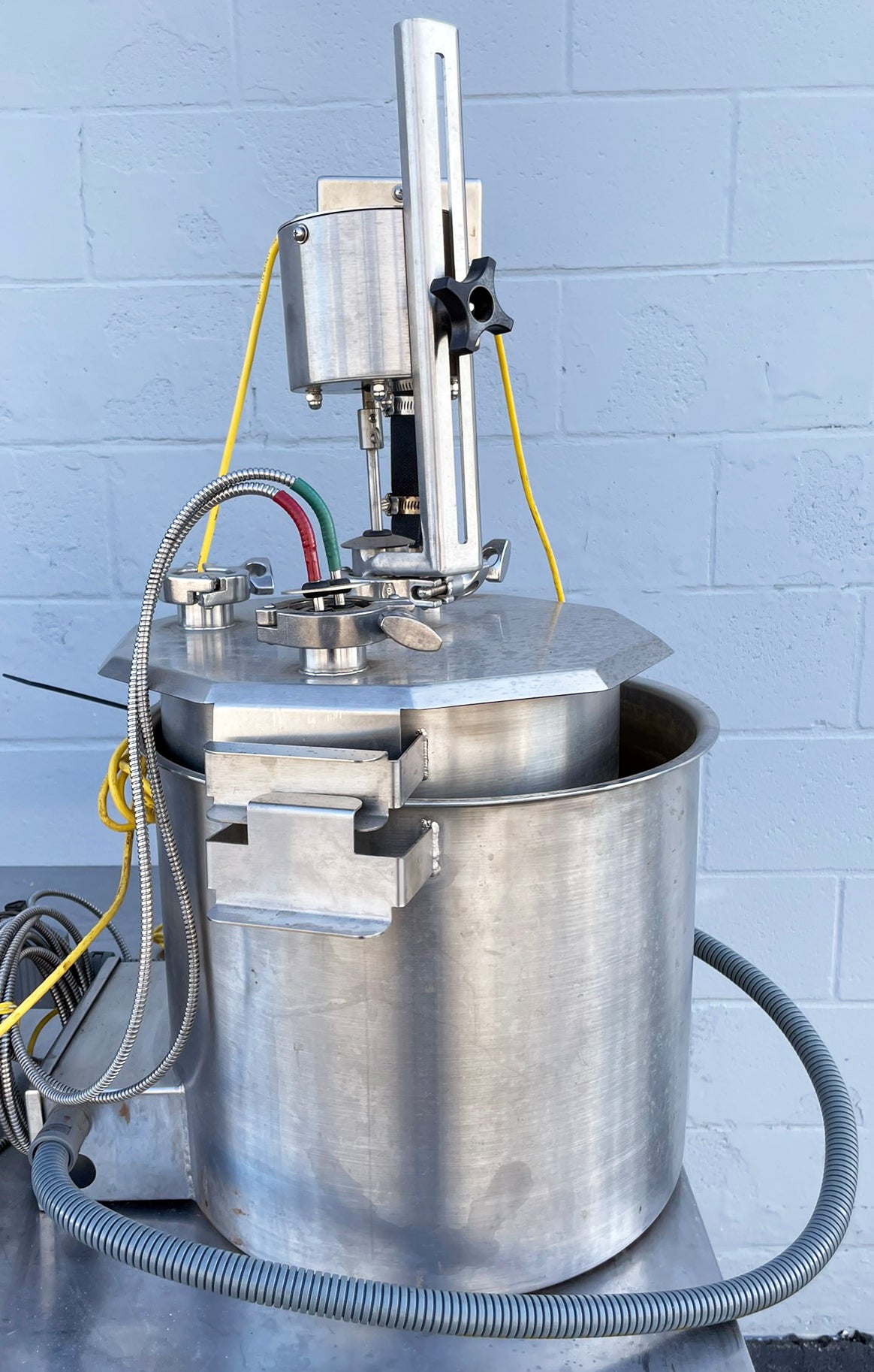 MicroDairy Designs 4GAL Stainless Steel Table Top Ice Cream Milk Pasteurizer With Partlow MRC5000 2-Pen Digital Thermometer Chart Recorder