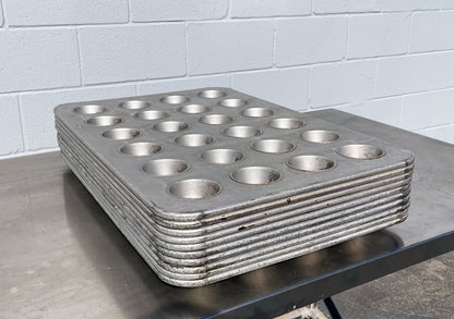 Lot Of 10 Chicago Metallic (45605) 24-Cup Glazed Bakery Muffin Cupcake Pans