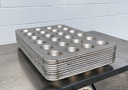 Lot Of 10 Chicago Metallic (45605) 24-Cup Glazed Bakery Muffin Cupcake Pans