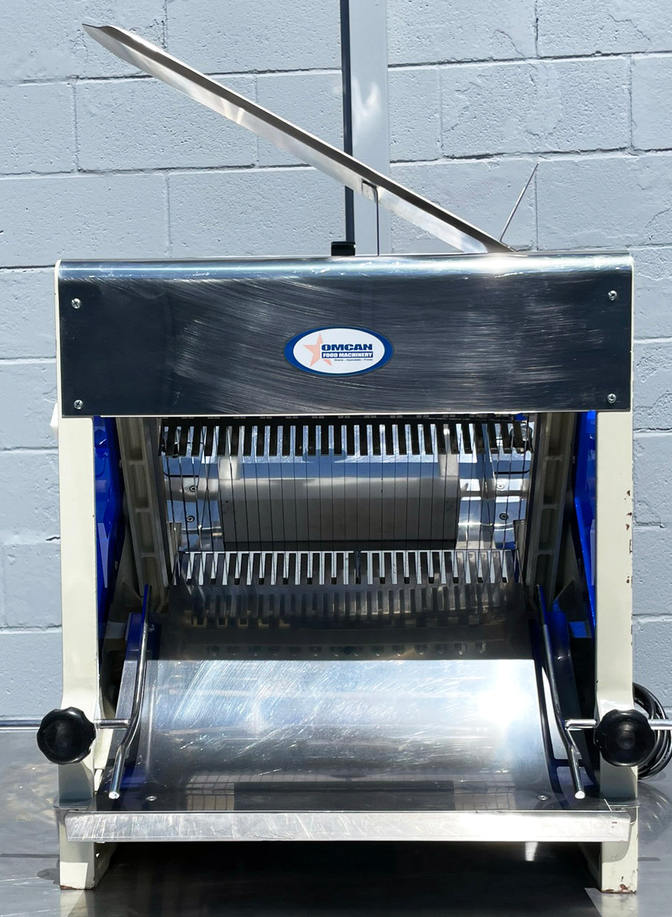 Omcan (HL-52006) 1/2″ Slicing Countertop Commercial Bakery Bread Loaf Slicer